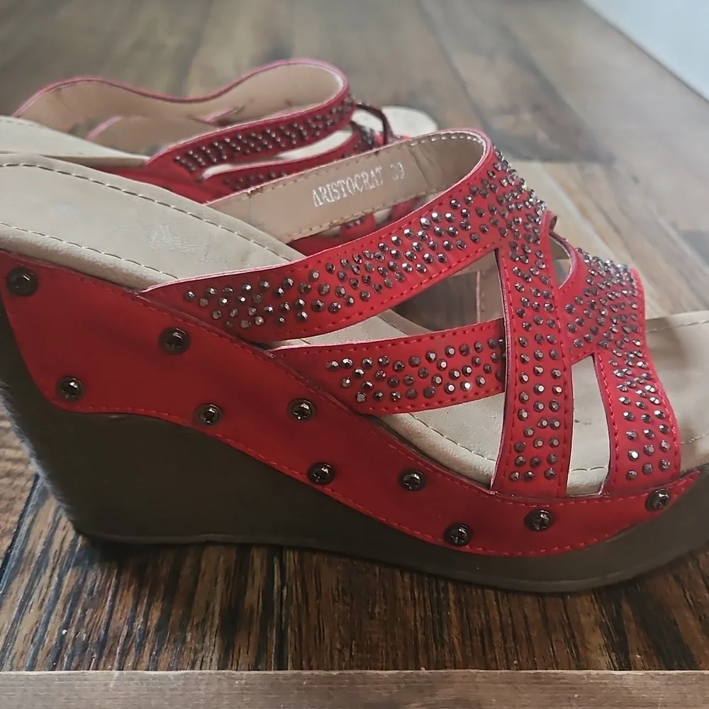 Patrizia By Springstep Women's Red Wedge Sandals. Size 39.‎